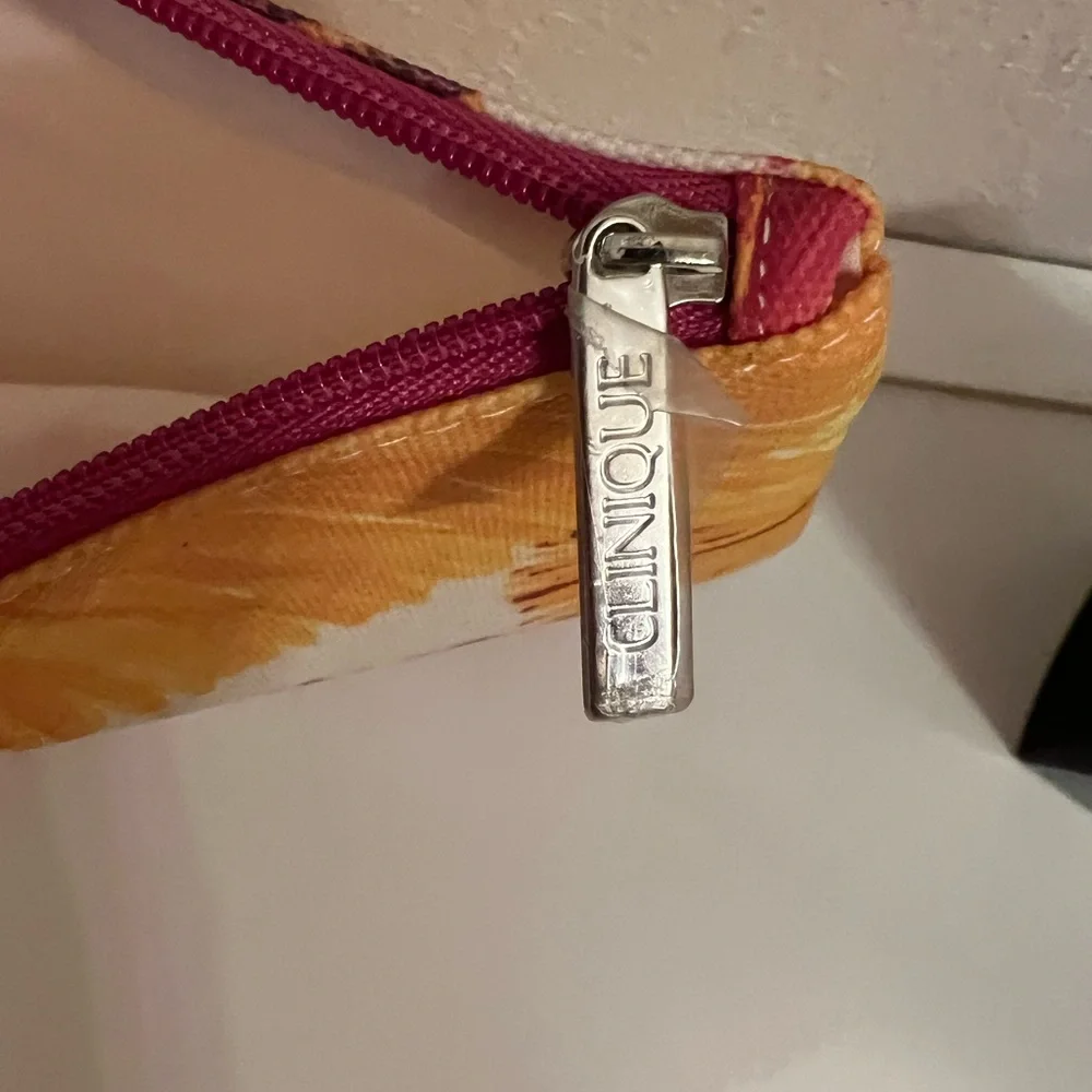 Clinique & COWSHED 🌺 Bundle - Picture 8 of 13